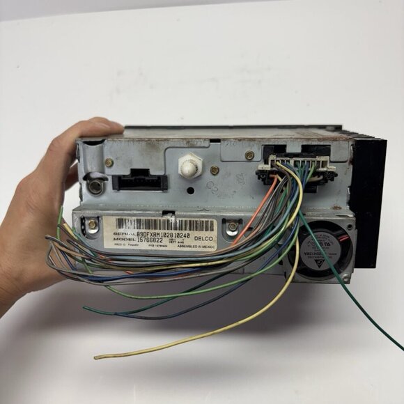 98-02 Chevy Suburban LS Z-71 1500 Series AM/FM CD Radio OEM Delco Electronics - Picture 15 of 15